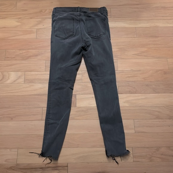 Madewell | high rise skinny jeans | distressed raw hem | in dusty wash | size 29 - Picture 5 of 6